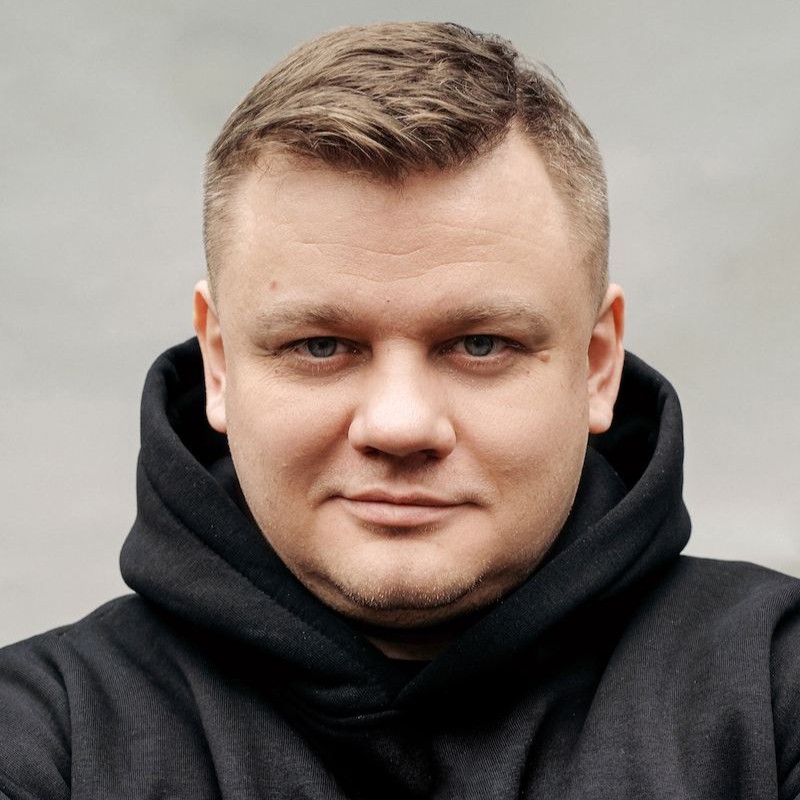 Автор - Артем Бондаренко