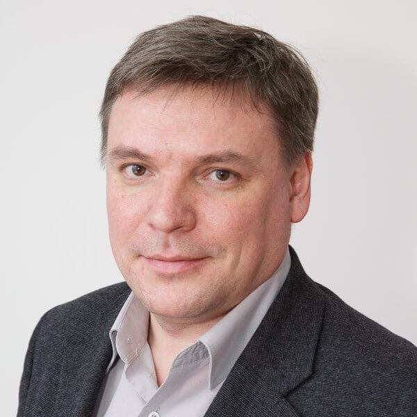 Автор - Максим Захаренко